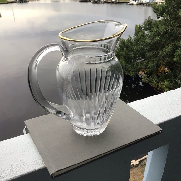 Waterford Crystal Marquis Hanover Cut, Clear Pitcher with Gold Trim - Picture 10 of 15